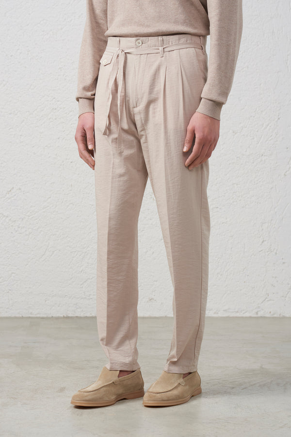 Pantalone con Fusciacca e Pinces