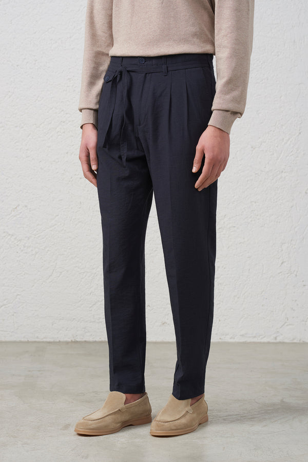 Pantalone con Fusciacca e Pinces