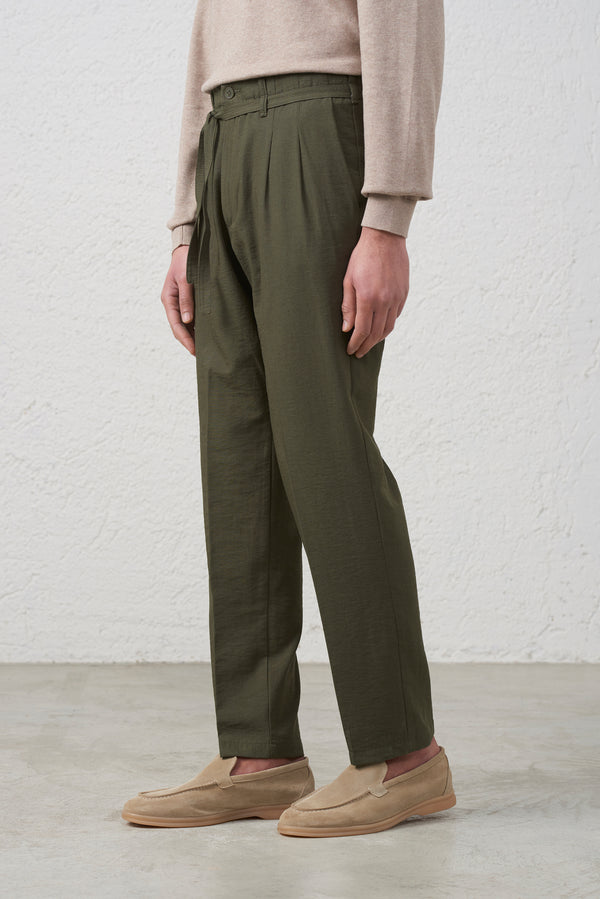 Pantalone con Fusciacca e Pinces