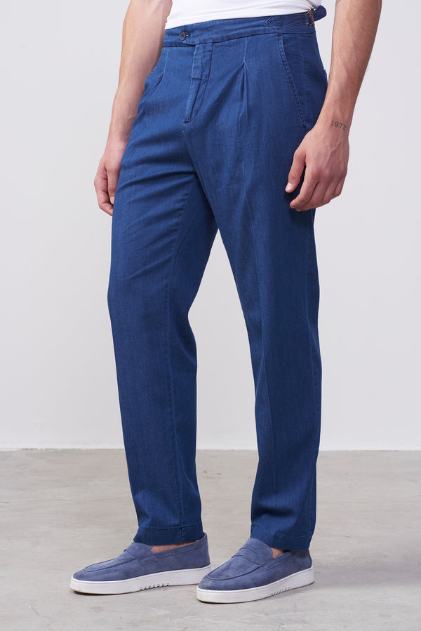 Jeans Leggero con Pinces e Regolatori