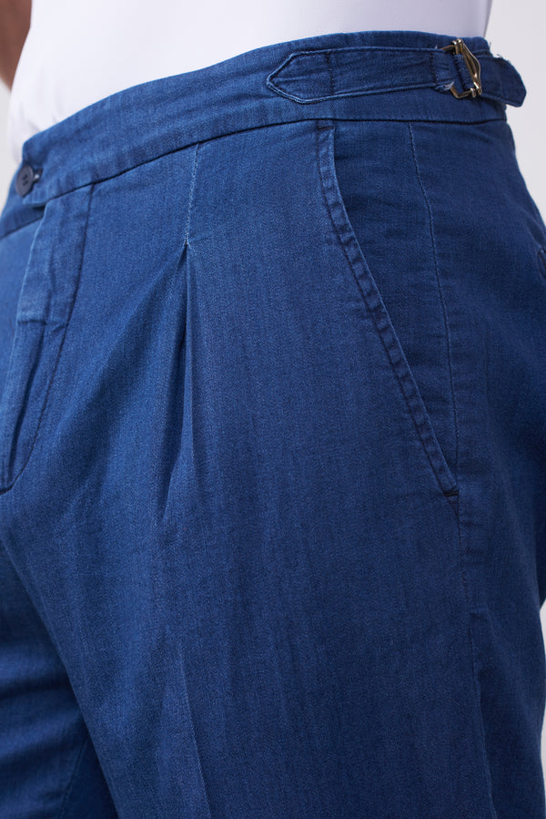 Jeans Leggero con Pinces e Regolatori