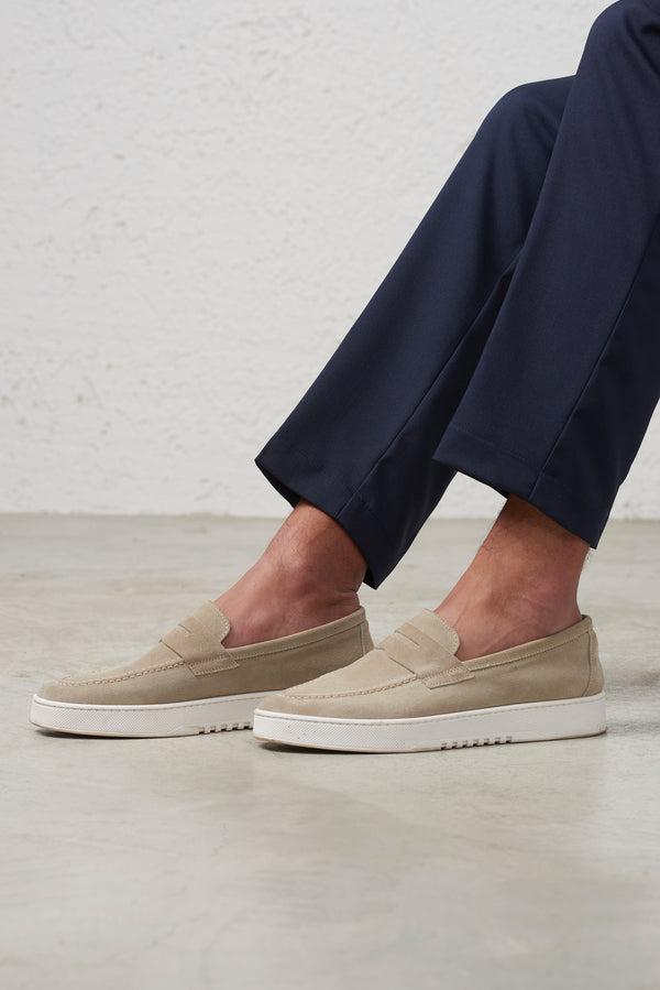 Mocassino Beige in Camoscio con Suola in Gomma