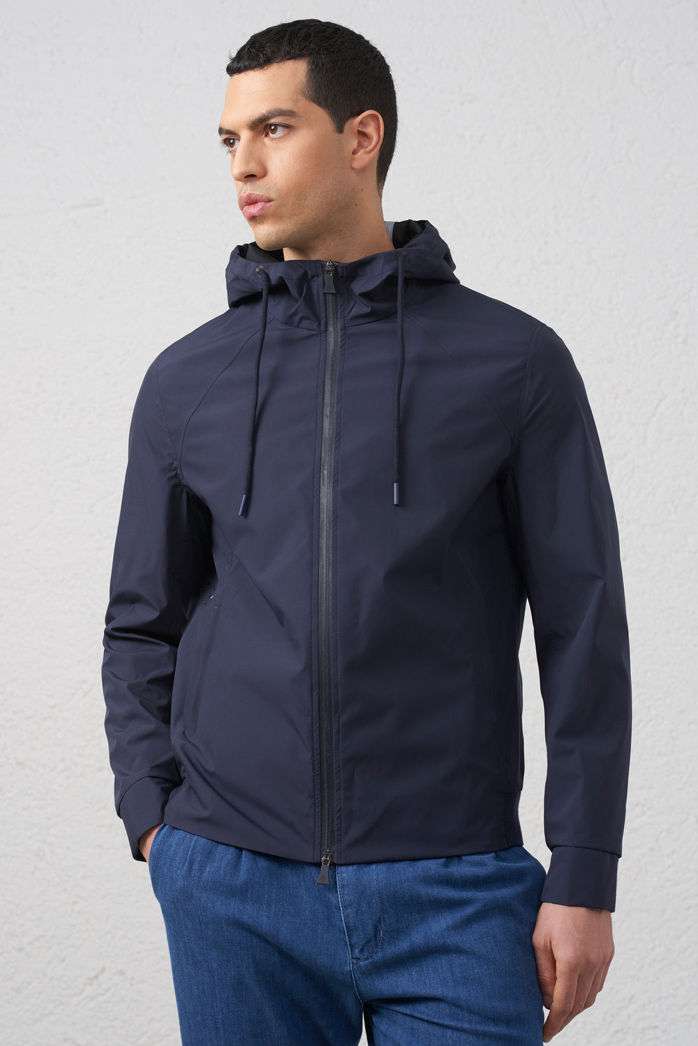 Parka corto antivento in tessuto tecnico