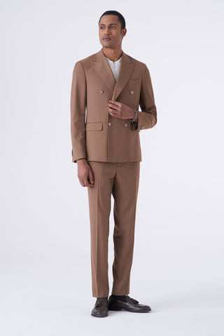 Abito doppiopetto con rever largo