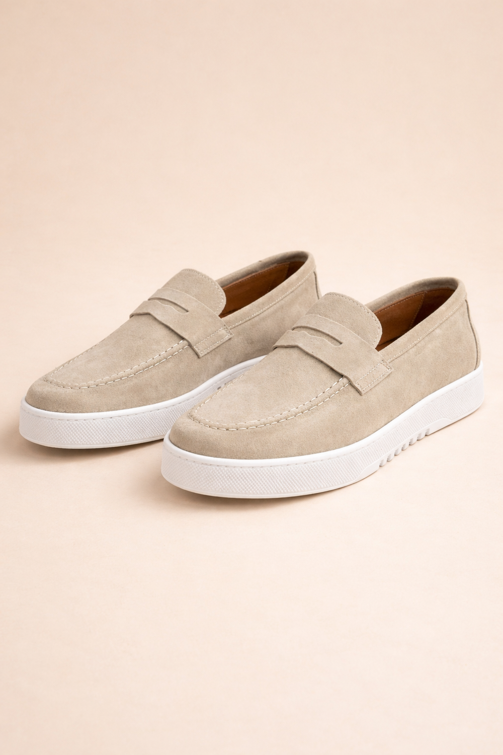 Mocassino Beige in Camoscio con Suola in Gomma
