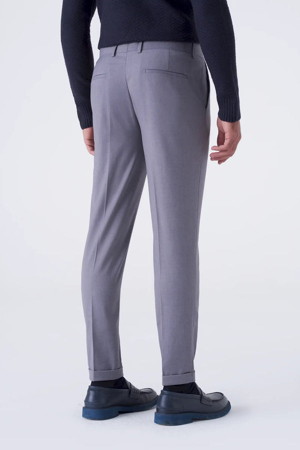 Classic solid color trousers
