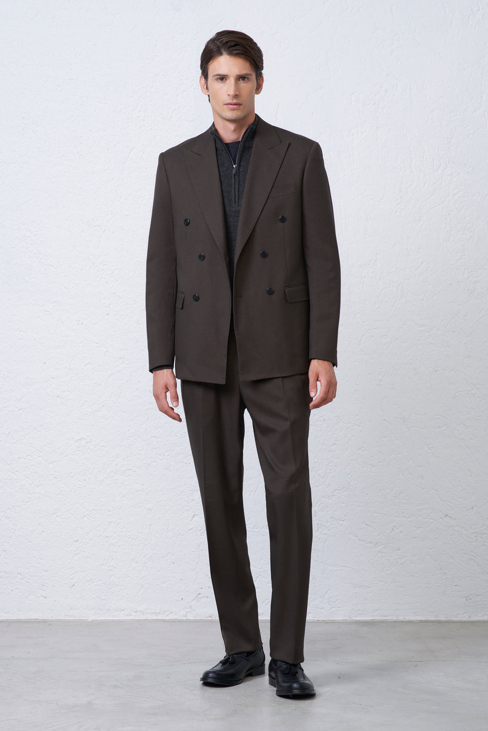 Abito Doppiopetto con Pantalone Doppia Pence e Regolatori Laterali in Tencel