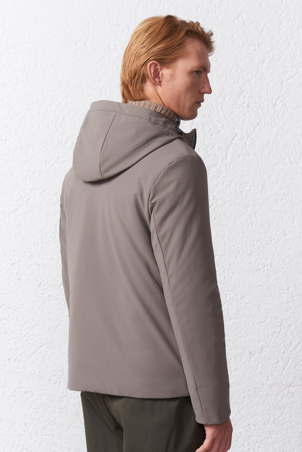 Parka Corto con Cappuccio