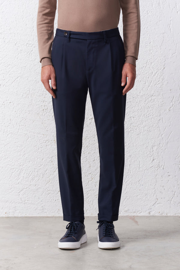 Pantalone Con Pince in Cotone Stretch