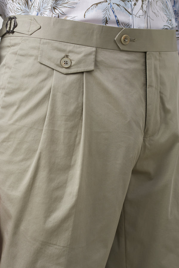 Pantalone con Pinces e Taschino in Cotone Tecnico Stretch Verde