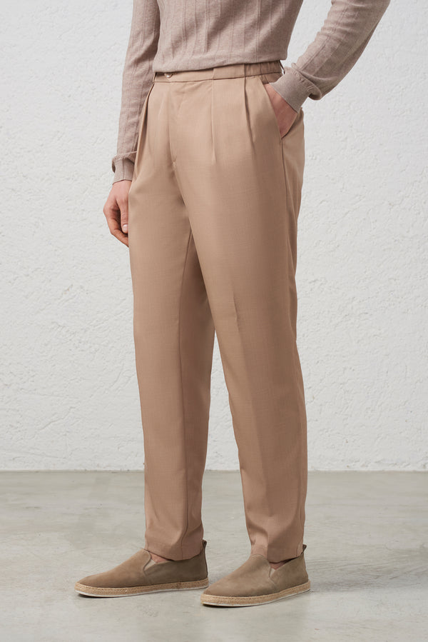 Pantalone  Baggy Fit con Pinces