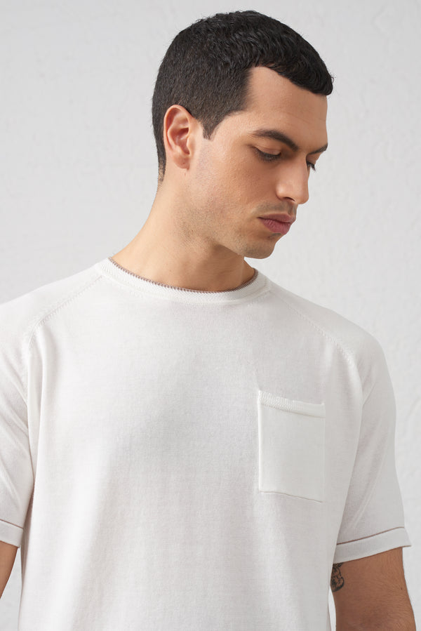 T-Shirt in Maglia Bianca con Taschino