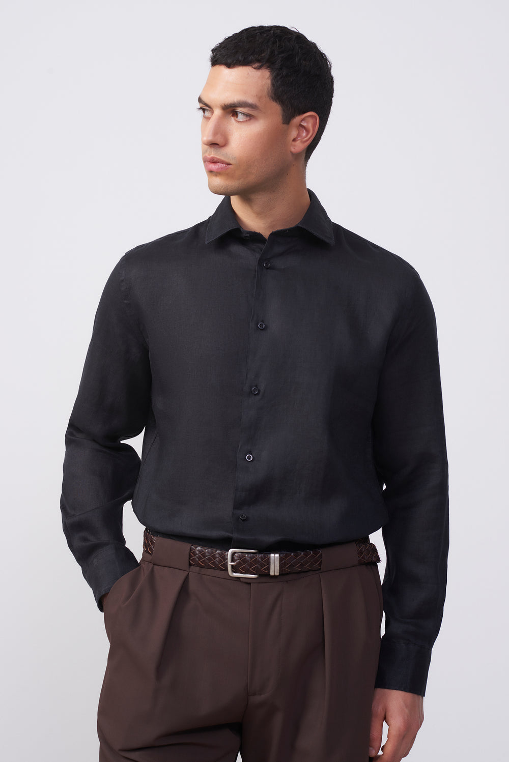 Camicia Nera in puro lino collo francese Confort Fit