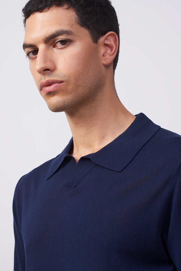 Polo in Tencel e Seta con Collo Aperto