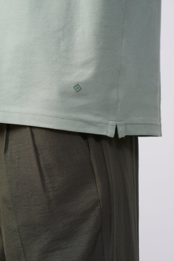 T-Shirt in Piqué di Cotone con Collo a V Aperto