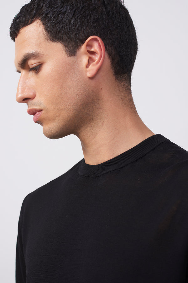Maglia Nera in Filo con Seta