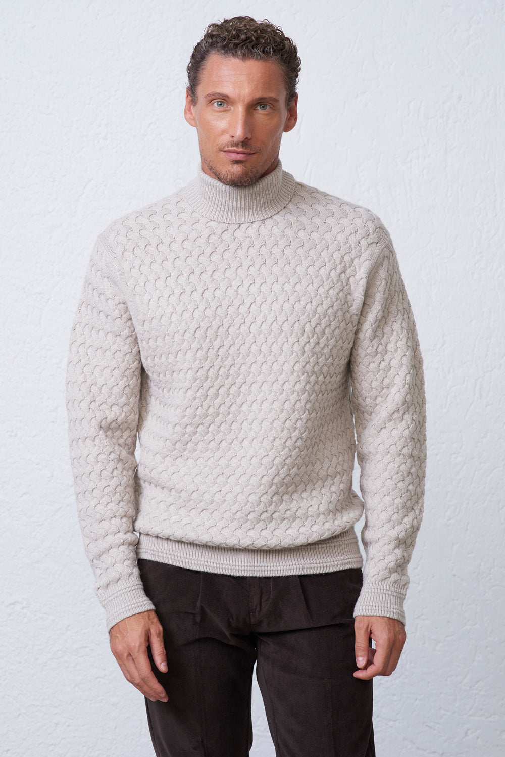 Maglia Collo Alto con Lavorazione Intrecciata Uomo