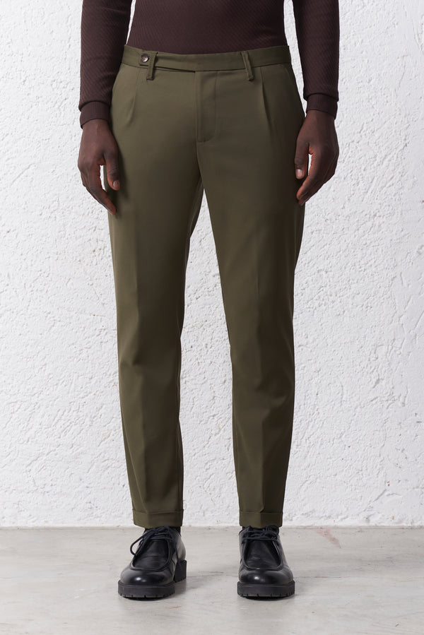 Pantalone Con Pince in Cotone Stretch