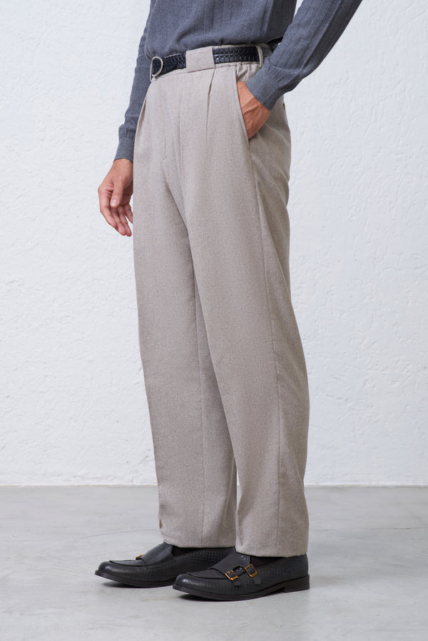 Pantalone Baggy Fit con Pence Baciate in misto lana
