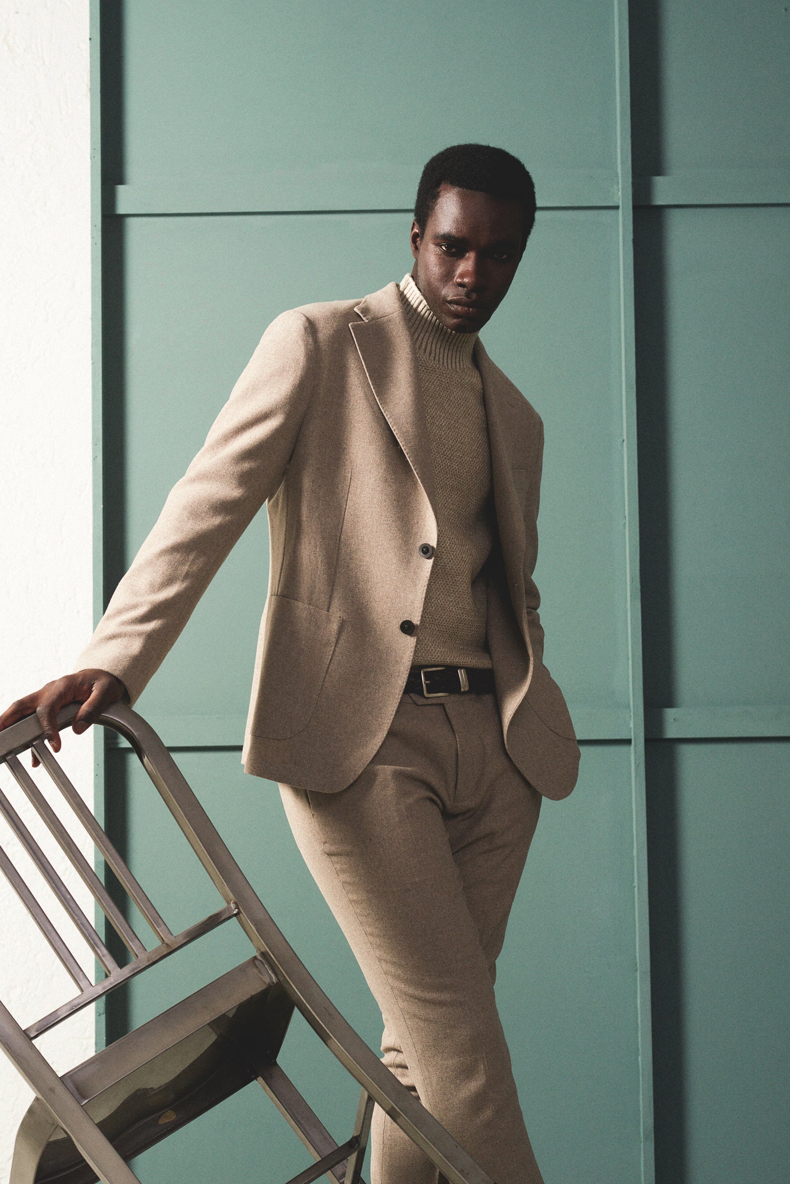 Look FW25/26 – completo beige e dolcevita tono su tono