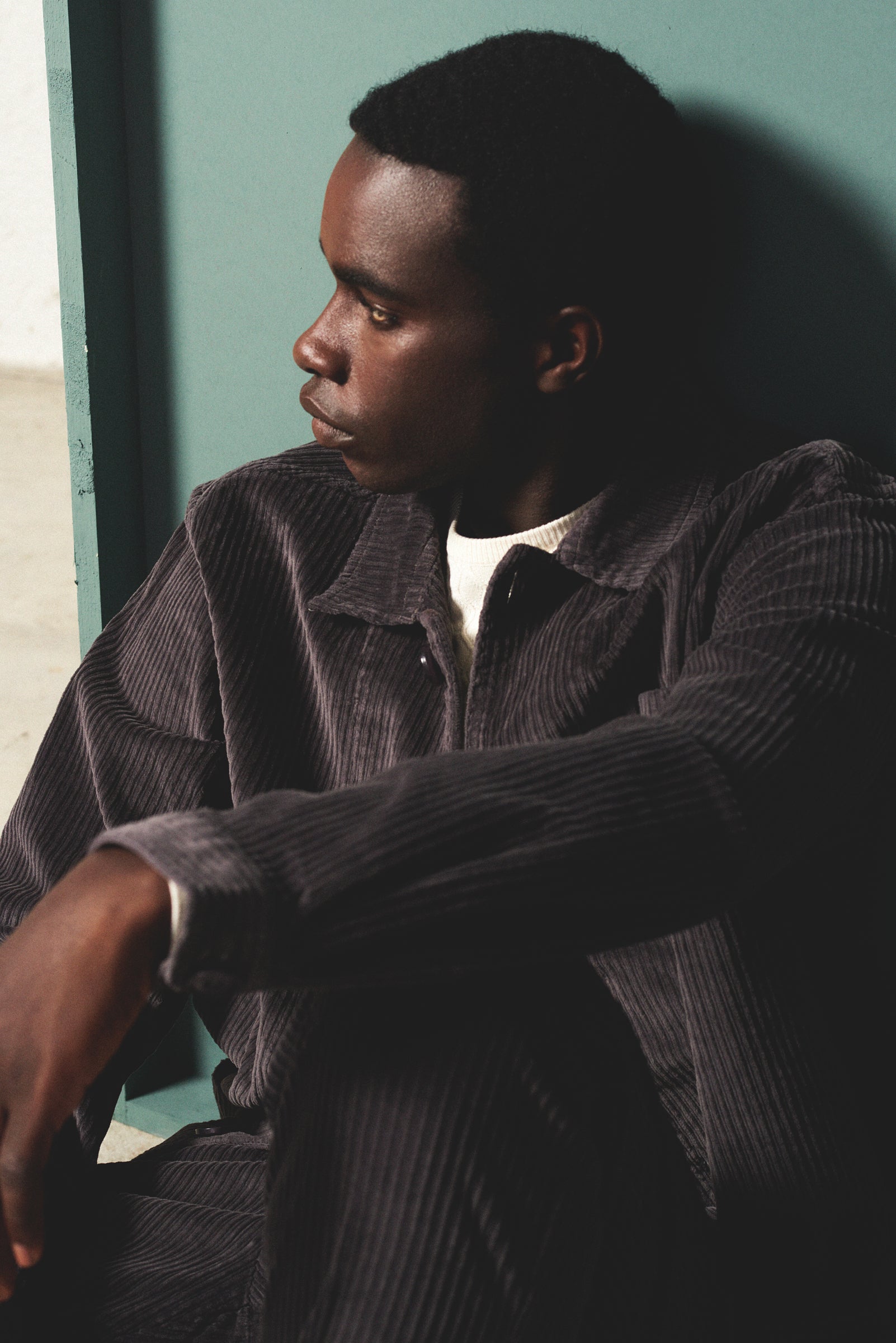 Look FW25/26 – completo in velluto grigio a coste